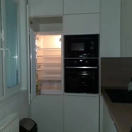 Klimka With Balcony, Free Wifi And Free Parking * Bratislava