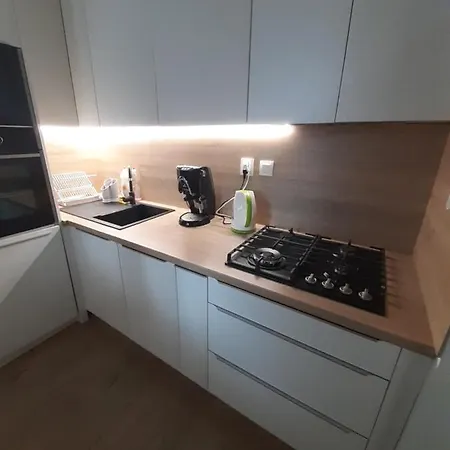 Klimka With Balcony, Free Wifi And Free Parking Apartment