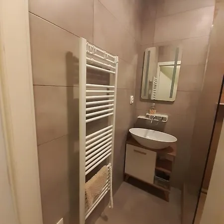 Klimka With Balcony, Free Wifi And Free Parking Apartment *