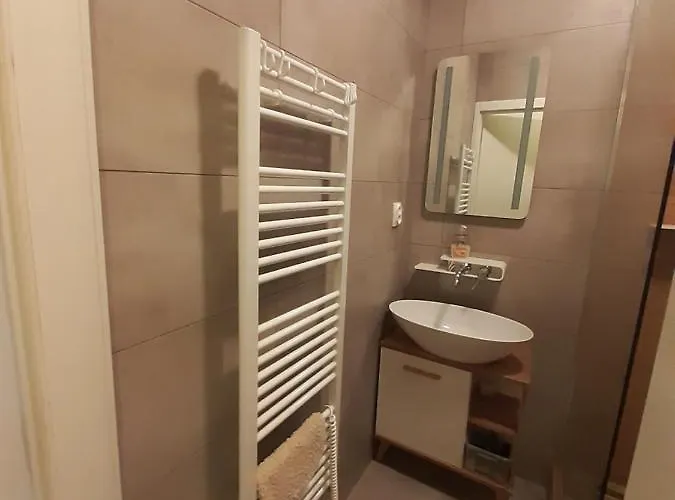 Klimka With Balcony, Free Wifi And Free Parking Appartement *