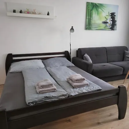 Klimka With Balcony, Free Wifi And Free Parking Apartmán